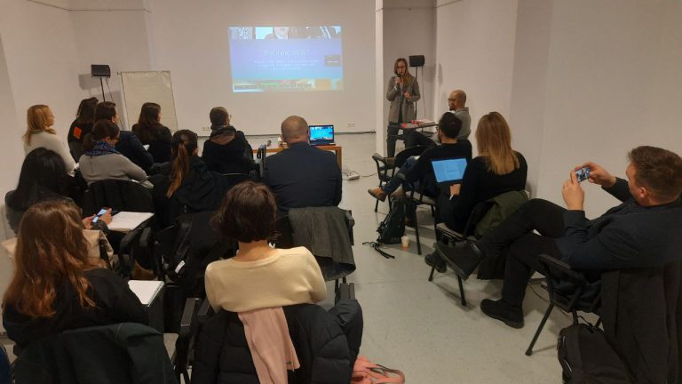 Okrúhly stôl programu Školy za demokraciu — foto 1